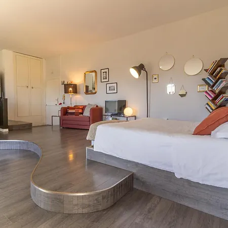 Lägenhet Elegant One-bedroom 500mt From The Fair *