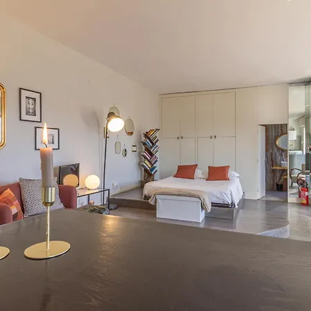 아파트 Elegant One-bedroom 500mt From The Fair