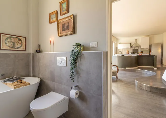 Elegant One-bedroom 500mt From The Fair Apartmán Boloňa