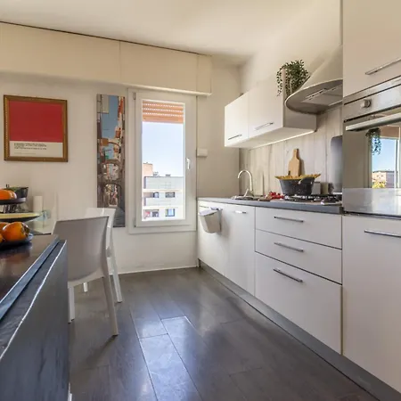 Elegant One-bedroom 500mt From The Fair *