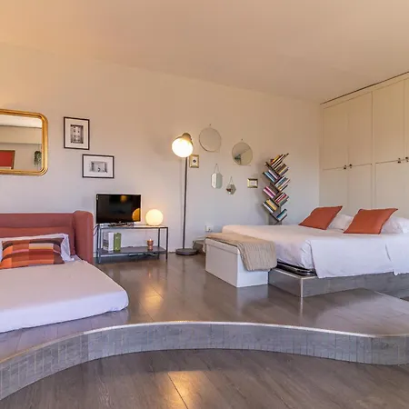 Elegant One-bedroom 500mt From The Fair דירה *