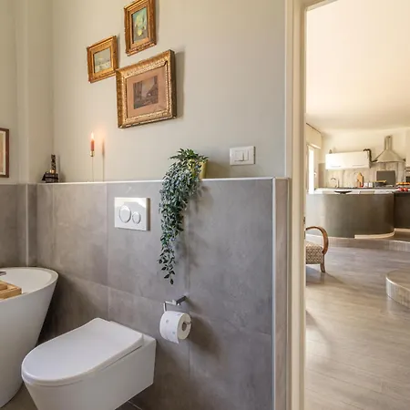 Elegant One-bedroom 500mt From The Fair Apartman Bologna